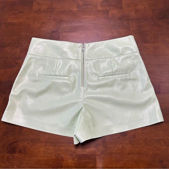 Alice + Olivia Faux Leather Green High-Waisted Shorts Size 10 - Picture 4 of 14